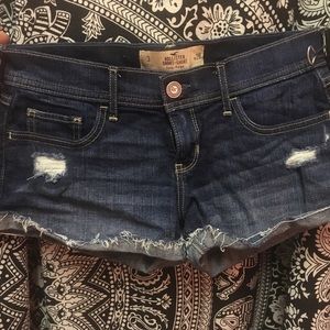 Hollister low rise short-short shorts